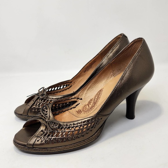 Sofft Womens Metallic Gold Leather Pumps Heels Size 9 M Peep Toe Woven Comfort - Picture 4 of 8